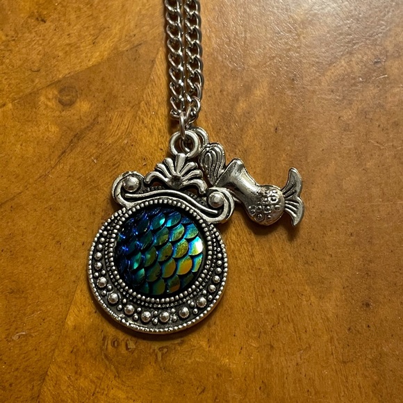 Mermaid Necklace - Picture 2 of 5
